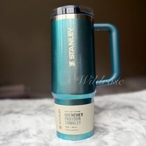 STANLEY Quencher Protour Tumbler 30 OZ Ponderosa Shimmer Holiday Blue Glitter